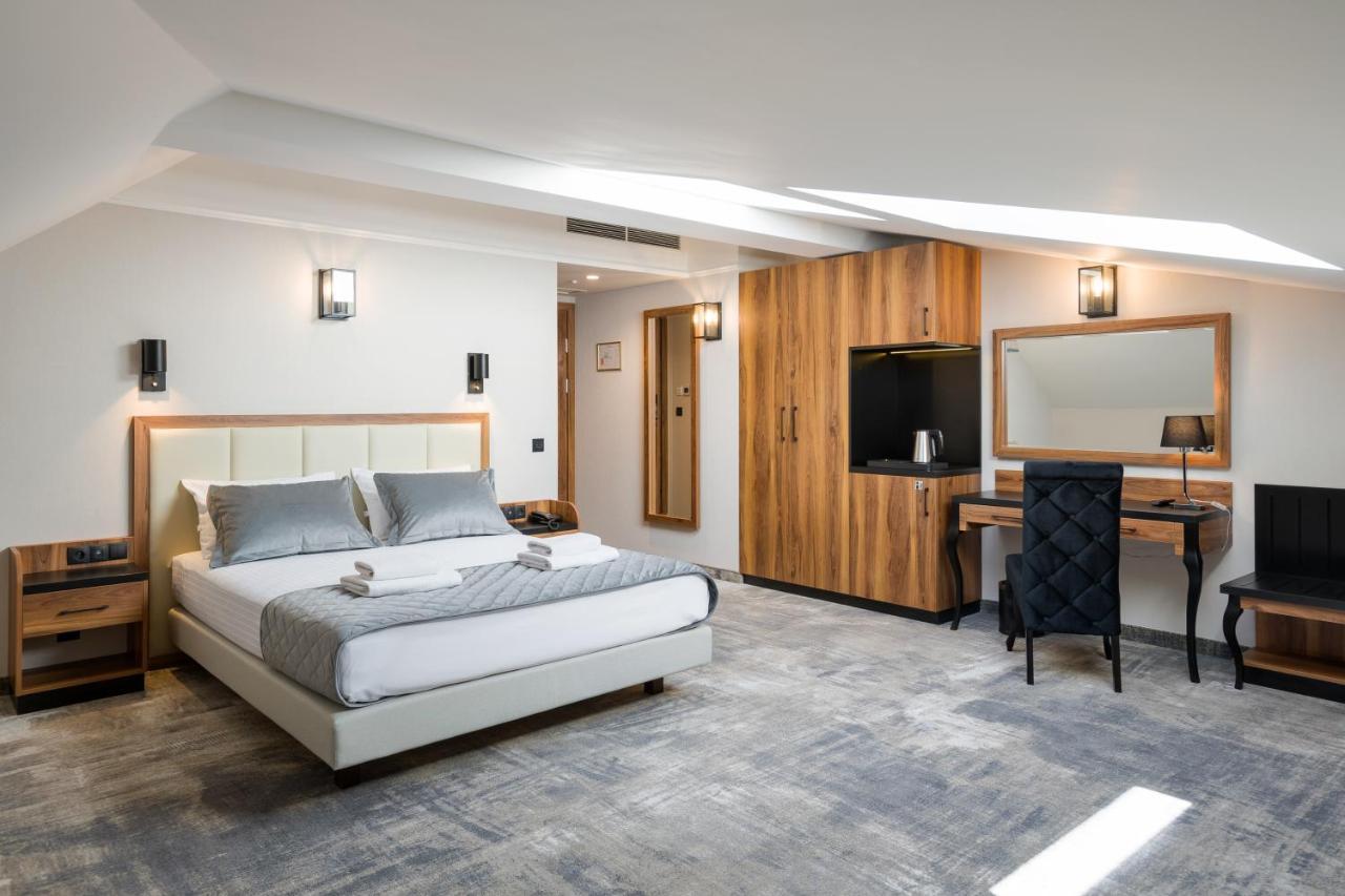 Double Room - Attic,1102151733:JPEG